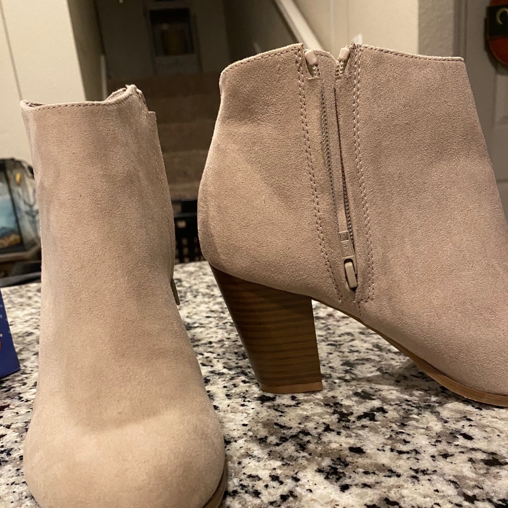 Old Navy Beige booties